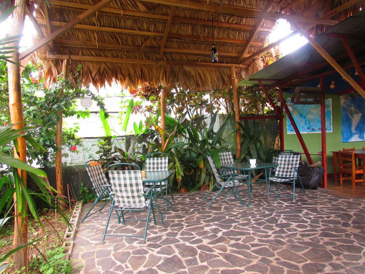 Hakuna Matata Hostel Cahuita Exterior foto